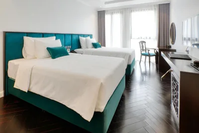 Deluxe Twin Room — The Almin Hotel